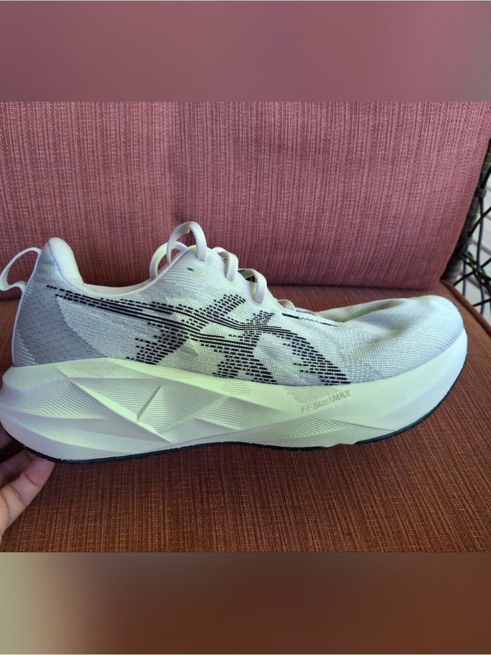 ASICS Novablast 5 - Picture 5 of 7